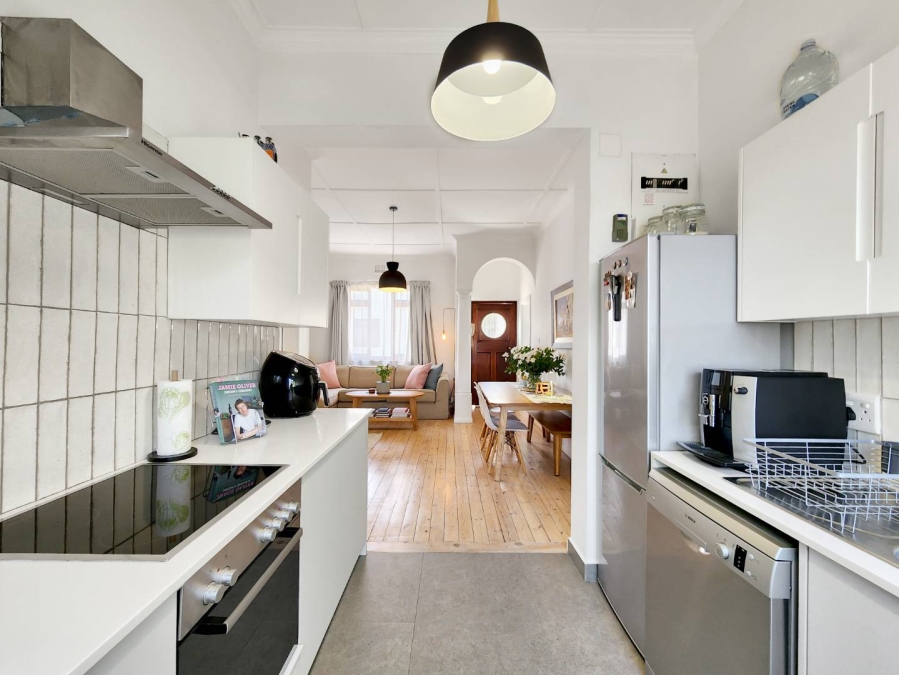 To Let 2 Bedroom Property for Rent in Green Point Western Cape